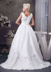 Graceful Asymmetrical A-Line/Princess Chiffon Wedding Dress with V-Neckline and Delicate Appliques