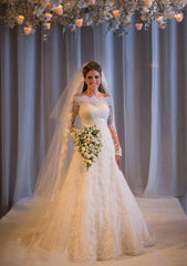 Elegant Lace Wedding Dress: A-Line/Princess Off-the-Shoulder with Sweep Train and Appliquedd Accents