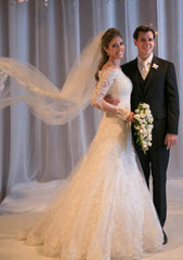 Elegant Lace Wedding Dress: A-Line/Princess Off-the-Shoulder with Sweep Train and Appliquedd Accents