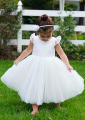 Elegant Tulle Bateau Neck Tea-Length A-line Flower Girl Dress with Lace