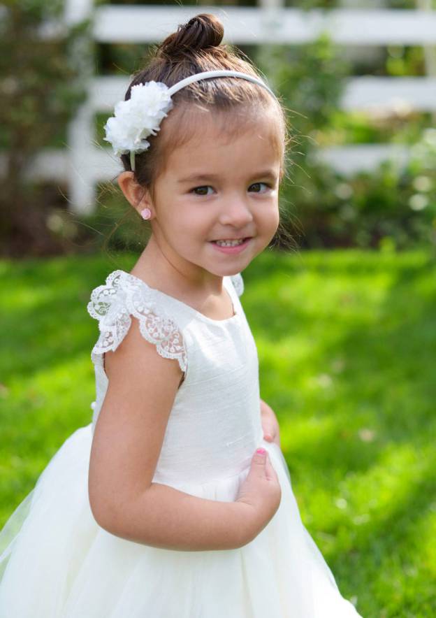 Elegant Tulle Bateau Neck Tea-Length A-line Flower Girl Dress with Lace