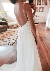 Appliqued Split A-Line/Princess V-Neck Sleeveless Wedding Dress with Sweep Train in Tulle