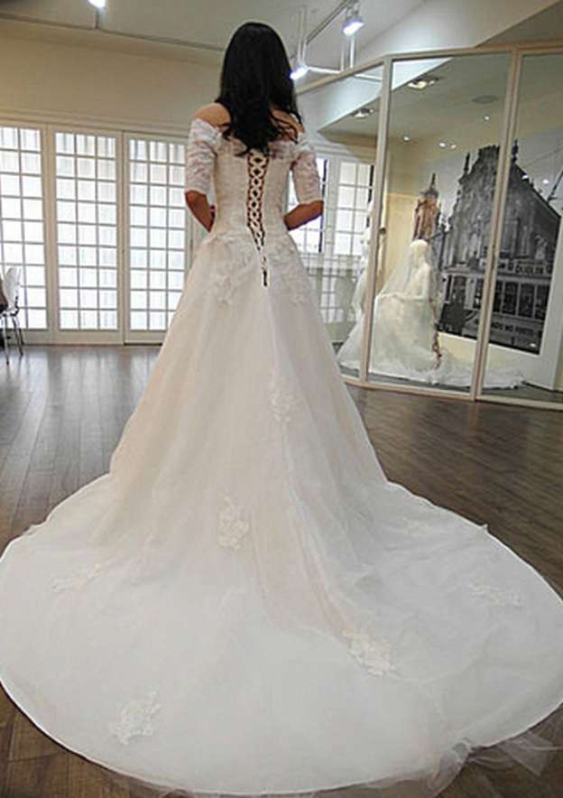 Appliqued Lace Off-The-Shoulder Half Sleeve Wedding Dress with Court Train for A-Line Style in Tulle