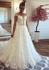 Appliqued Waistband Scoop Neck Sleeveless A-Line Wedding Dress with Court Train in Lace