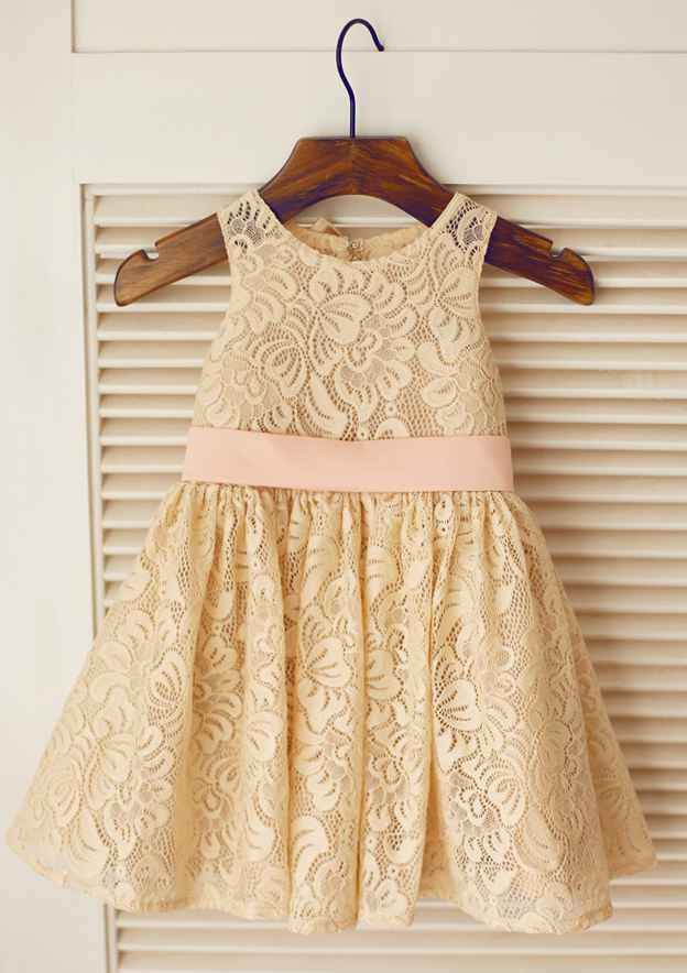 Knee-Length Lace Flower Girl Dress with Chic Bowknot Sashes - A-line/Princess Scoop Neck