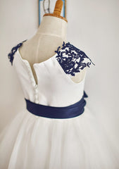 Tea-Length Lace and Organza Dress with Appliqu¨¦ Details - A-line/Princess Scoop Neck Flower Girl Dress