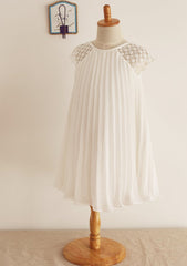 Knee-Length Chiffon Lace Dress with Pleated Elegance - A-line/Princess Scoop Neck Flower Girl Dress