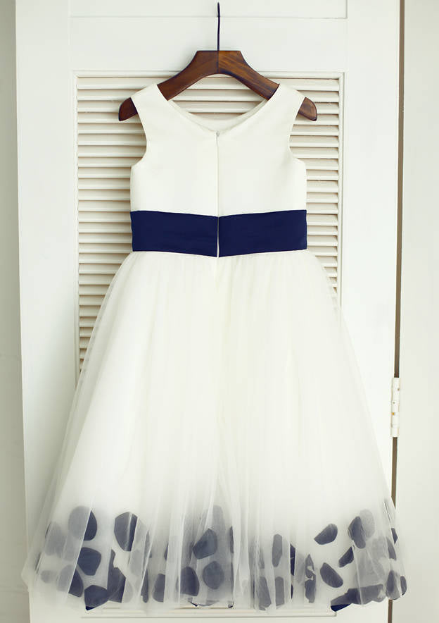 Tea-Length Tulle Flower Girl Dress with Lovely Floral Accents - A-line/Princess Scoop Neck