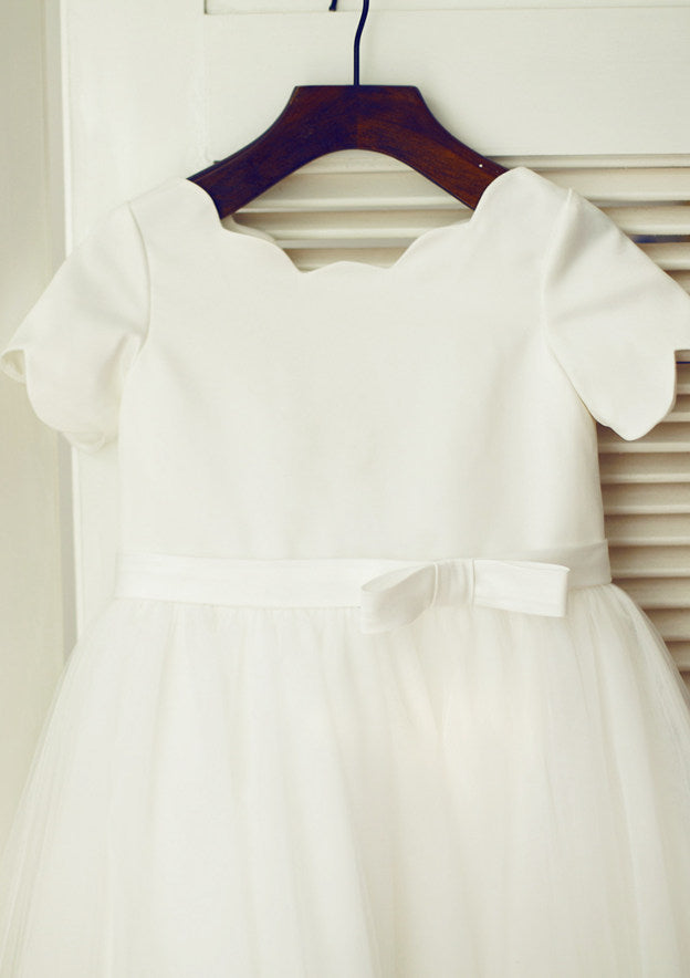 Knee-Length Tulle Flower Girl Dress with Charming Bowknot Lace - A-line/Princess Scoop Neck