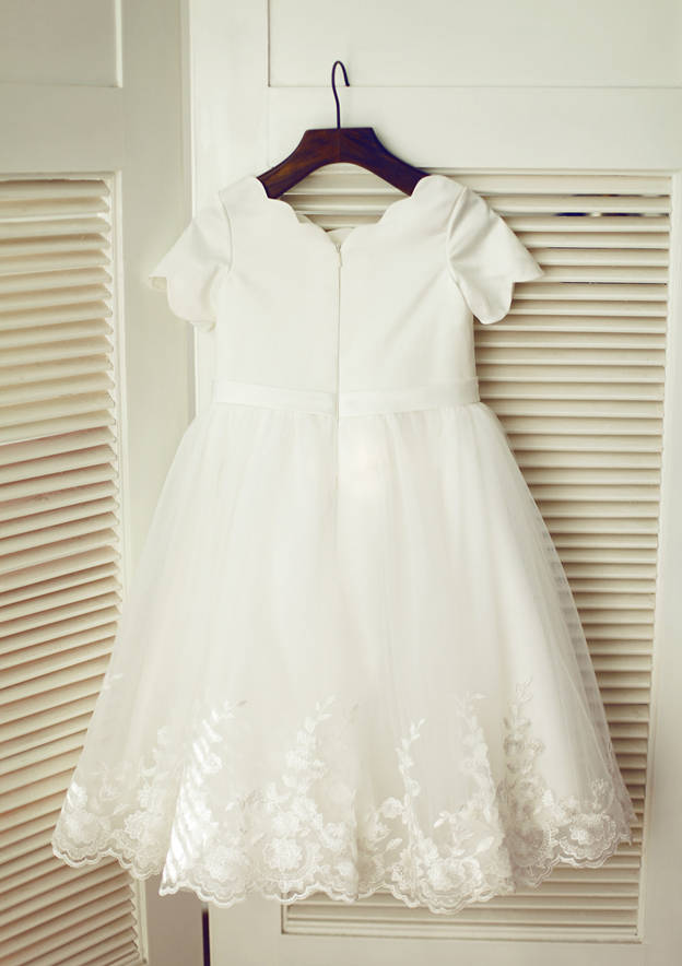 Knee-Length Tulle Flower Girl Dress with Charming Bowknot Lace - A-line/Princess Scoop Neck