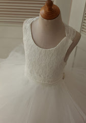 Asymmetrical Lace and Tulle Flower Girl Dress with Elegant Bandage - A-line/Princess Scoop Neck