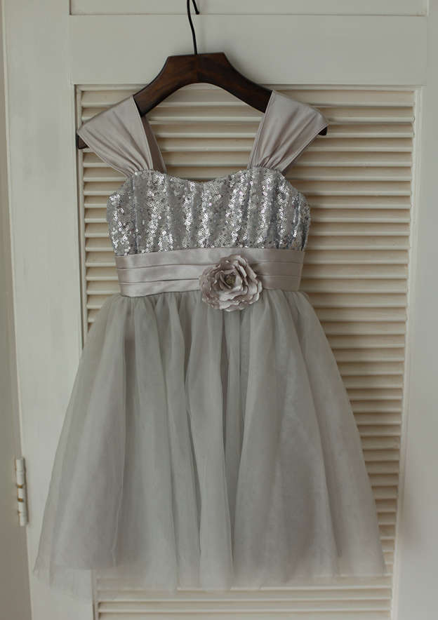 Knee-Length Sweetheart Sequined Tulle Flower Girl Dress with Lovely Bowknot Flowers - A-line/Princess