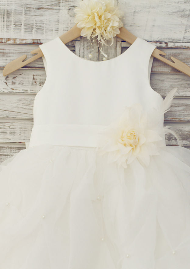 Floor-Length Tulle Flower Girl Dress with Lovely Bowknot Flowers - A-line/Princess Scoop Neck