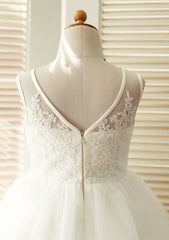 Knee-Length V-Neck Lace and Tulle Flower Girl Dress - A-line/Princess