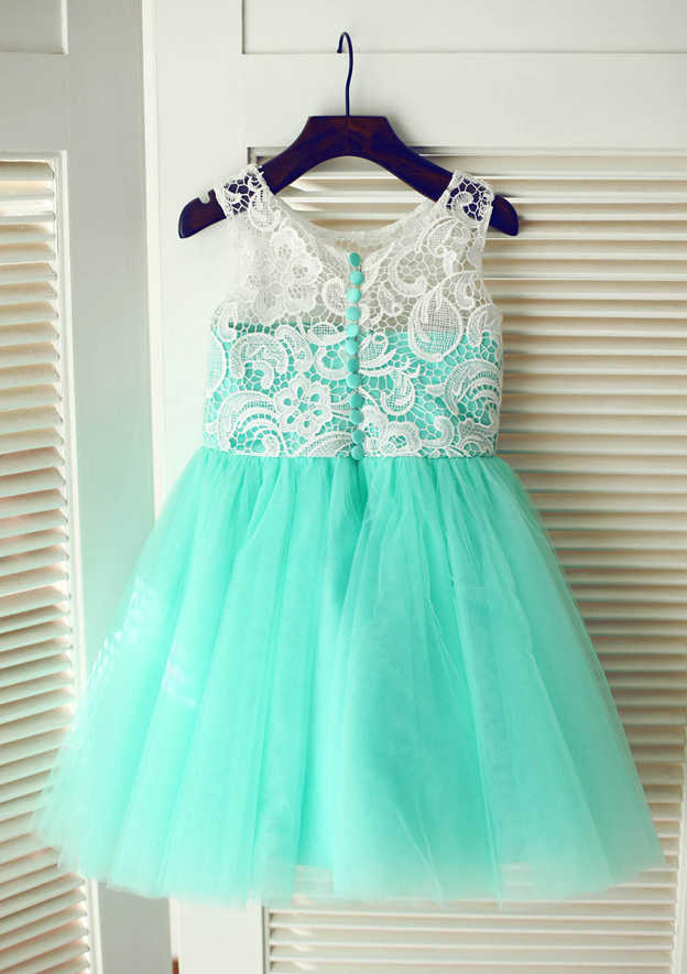 Knee-Length Lace and Tulle Flower Girl Dress with Delicate Lace - A-line/Princess Scoop Neck