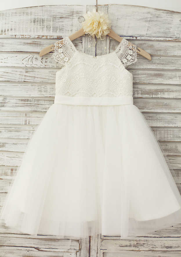 Knee-Length Lace and Tulle Flower Girl Dress with Short Sleeves - A-line/Princess Scoop Neck