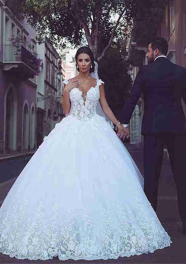 Graceful Lace Ball Gown Wedding Dress with V-Neck Sleeveless Design and Chapel Train with Appliqued