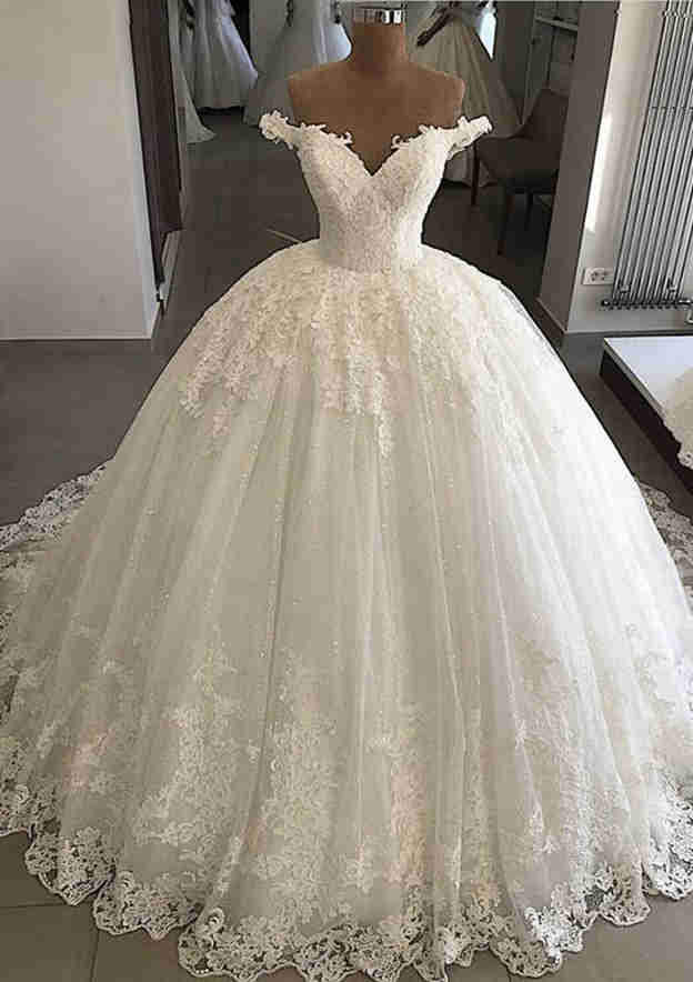 Charming Lace Ball Gown Wedding Dress with Off-the-Shoulder Sleeveless Design and Court Train with Appliqued BM bride