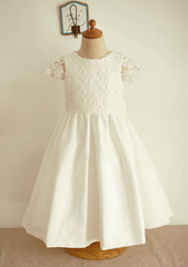 Tea-Length Lace Tulle Dress with Floral Details - A-line/Princess Scoop Neck Flower Girl Dress