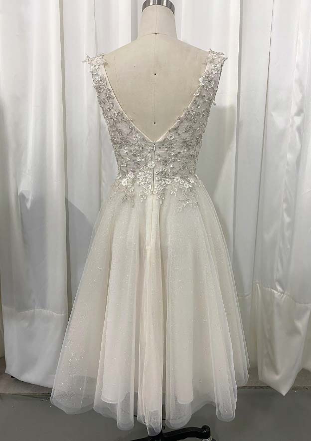 Charming Tulle Wedding Dress with A-Line/Princess Silhouette and Tea-Length Design with Appliqued Details