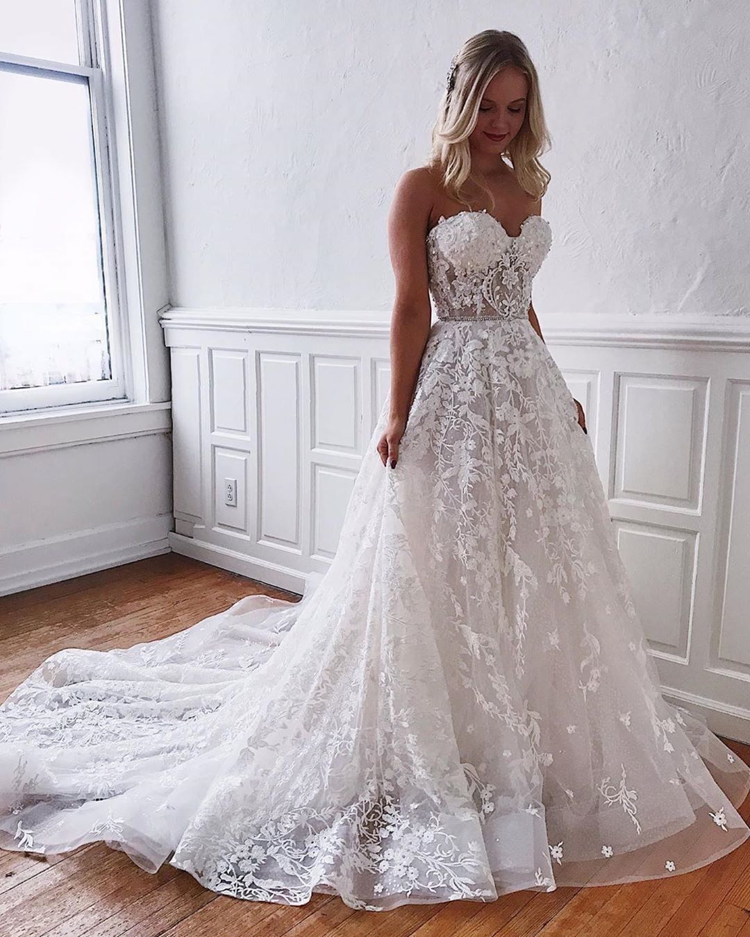 A-Line Floor-Length Wedding Dress with Sweetheart Lace