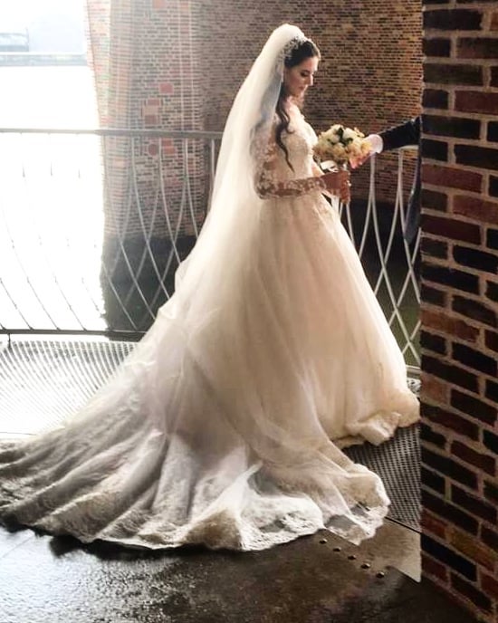 Long Sleeve Sweetheart Wedding Dress Floor-length With Appliques Lace Tulle BM bride