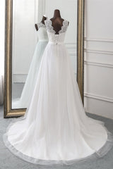 A-Line Jewel Neck Tulle Long Wedding Dress with Lace Appliques