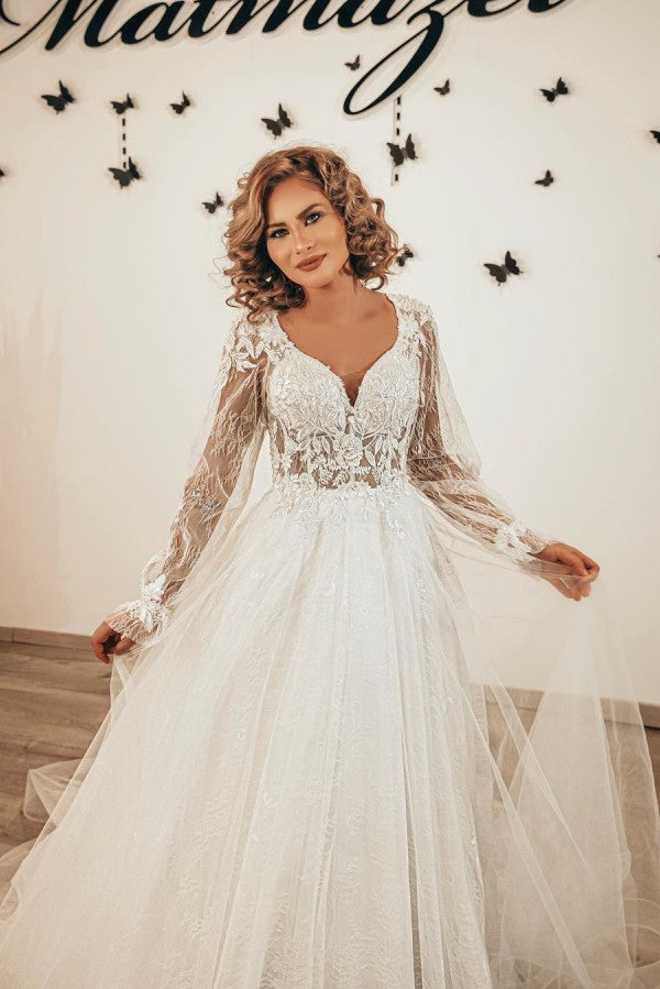 A-Line Sweetheart Long Sleeves Wedding Dress With Lace Appliques Tulle