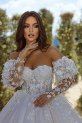 Elegant A-line Appliques Lace Sweetheart Tulle Wedding Dress With Long Sleeves-BMbride.com