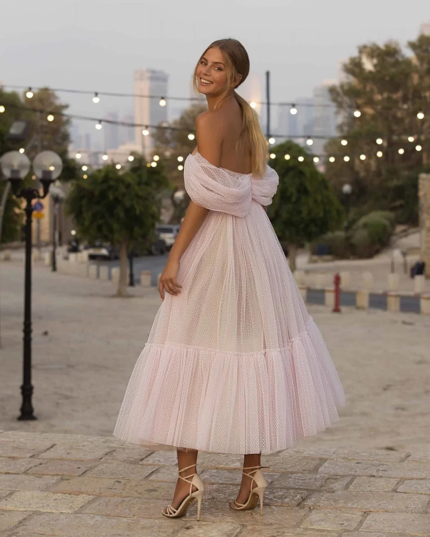 Dreamy A-Line Tulle Sweetheart Tea-Length Dress for a Whimsical Homecoming BM bride